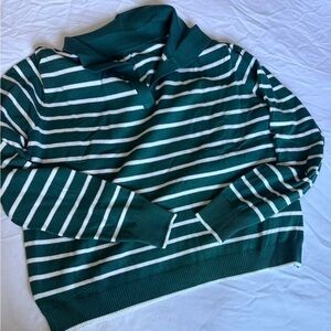 Green and white stripe soft collar sweater M